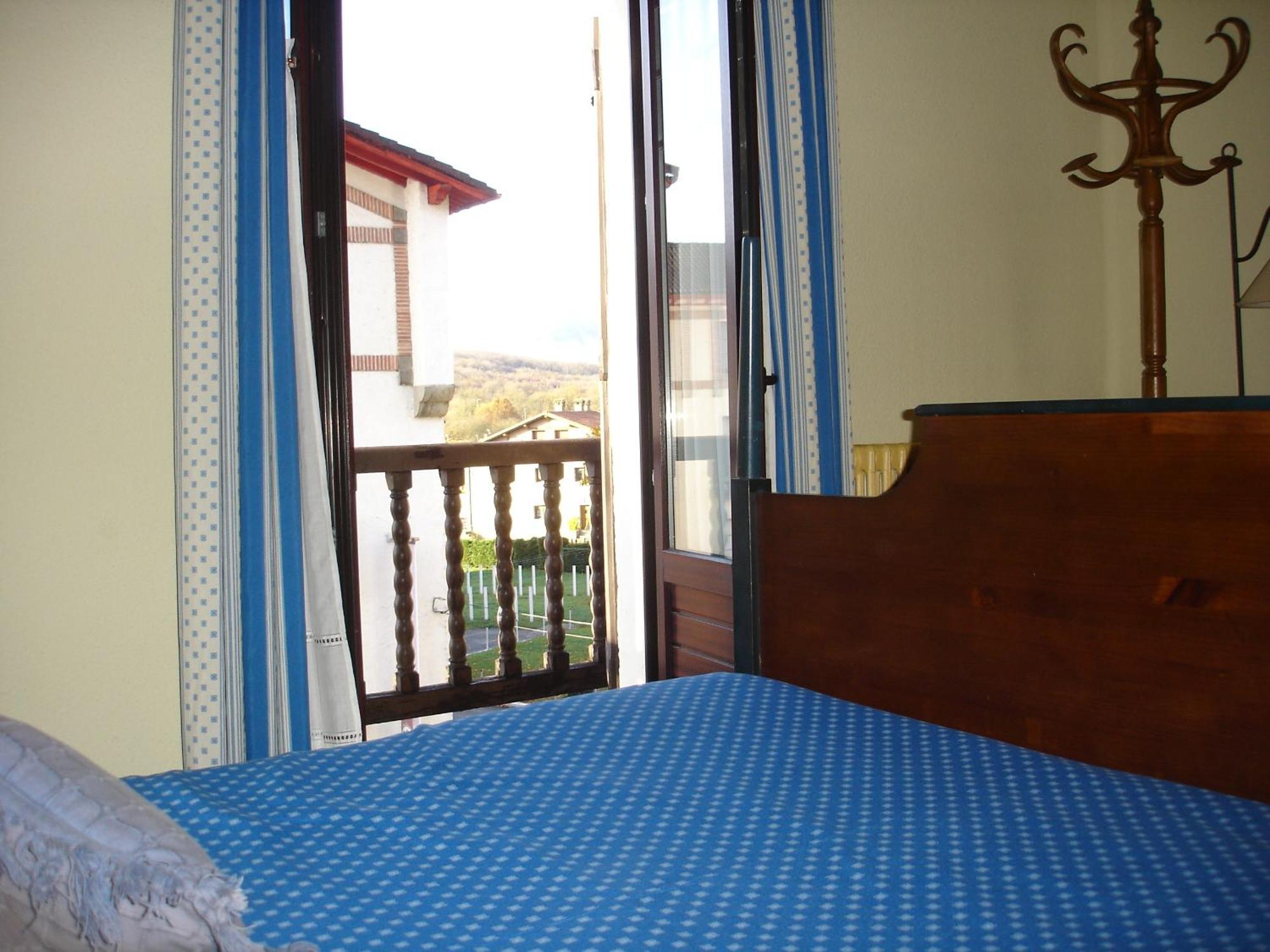 Hostal Ayestaran II ليكونبيري المظهر الخارجي الصورة