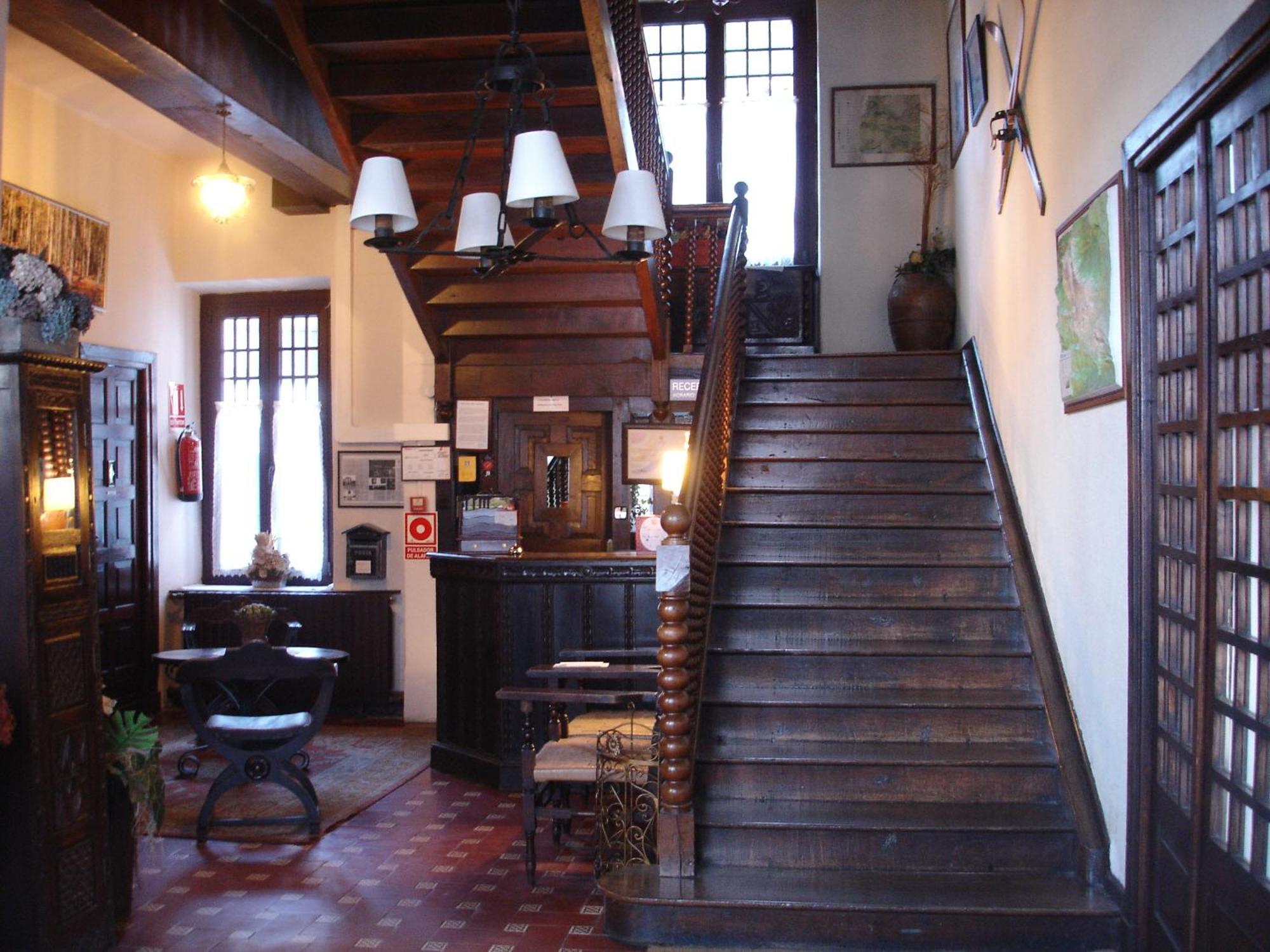 Hostal Ayestaran II ليكونبيري المظهر الخارجي الصورة