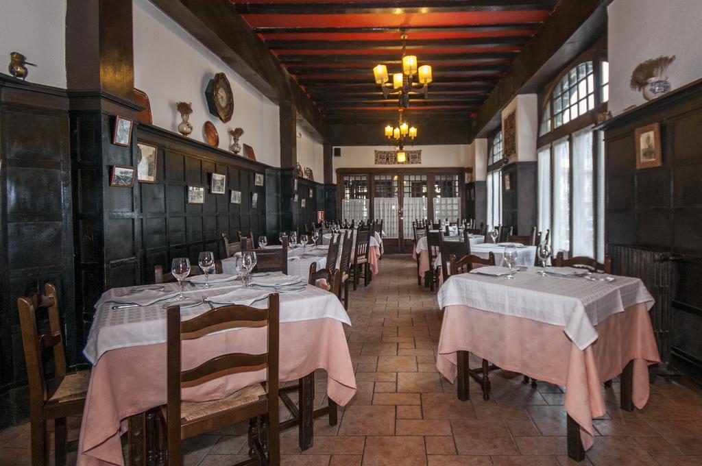 Hostal Ayestaran II ليكونبيري المظهر الخارجي الصورة