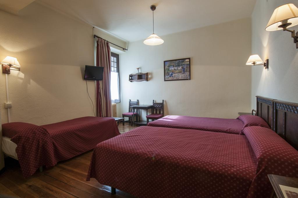 Hostal Ayestaran II ليكونبيري المظهر الخارجي الصورة