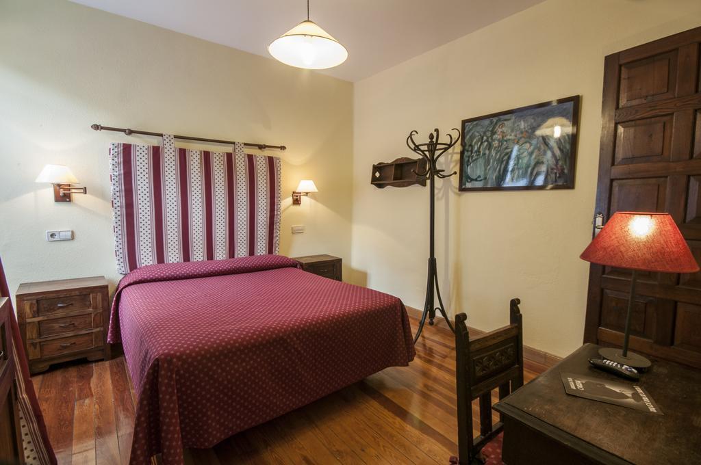 Hostal Ayestaran II ليكونبيري المظهر الخارجي الصورة