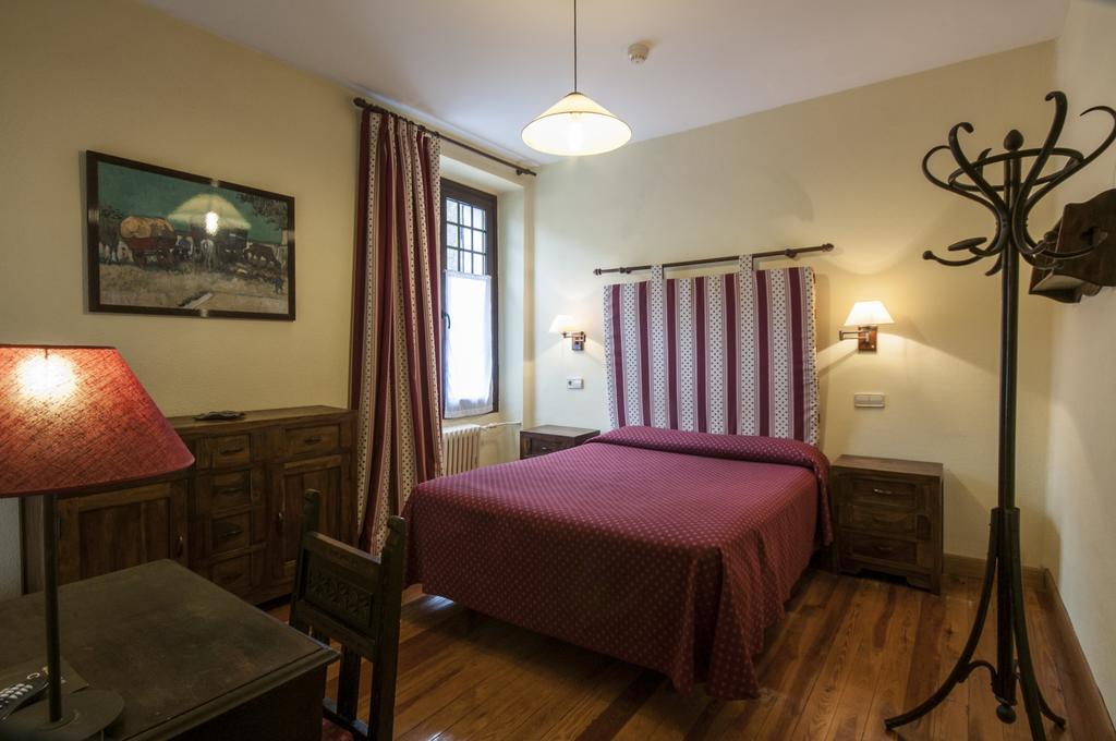 Hostal Ayestaran II ليكونبيري المظهر الخارجي الصورة