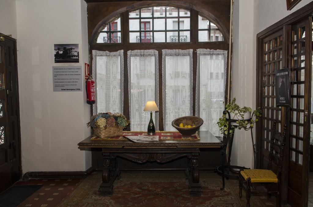 Hostal Ayestaran II ليكونبيري المظهر الخارجي الصورة