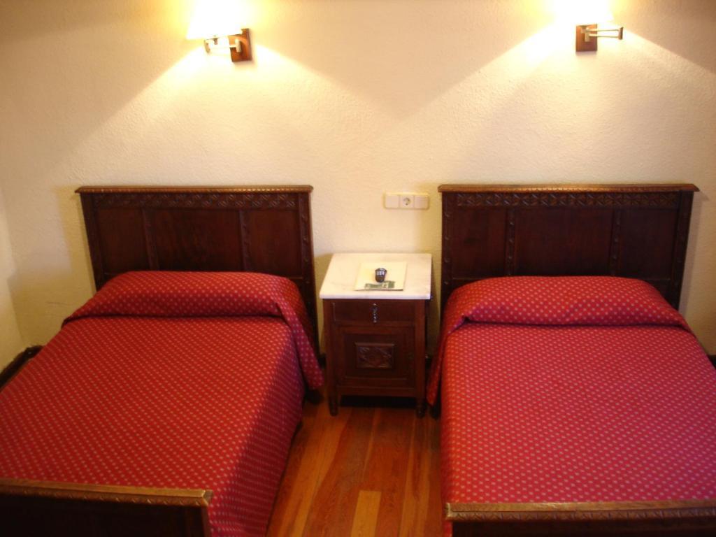 Hostal Ayestaran II ليكونبيري الغرفة الصورة
